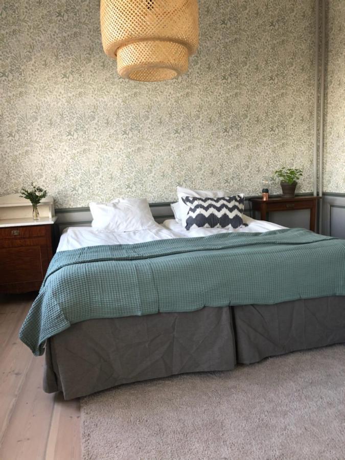 בורגהולם Rosenfors Herrgard B&B מראה חיצוני תמונה
