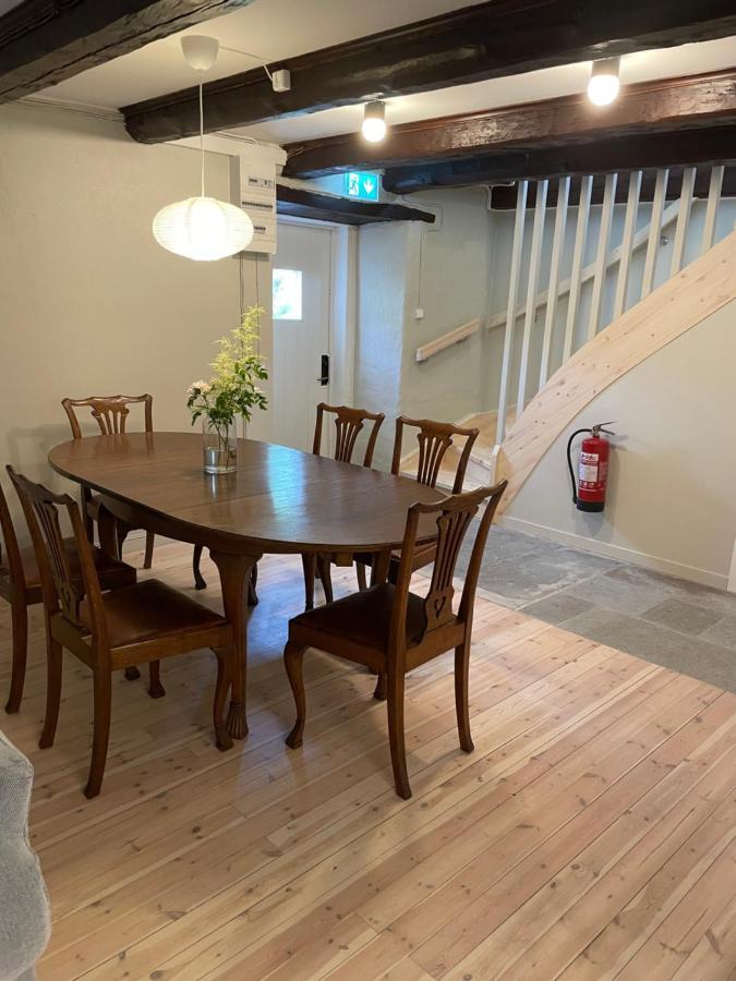 בורגהולם Rosenfors Herrgard B&B מראה חיצוני תמונה